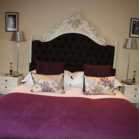 The New White Lion Hotel Llandovery Bagian luar foto