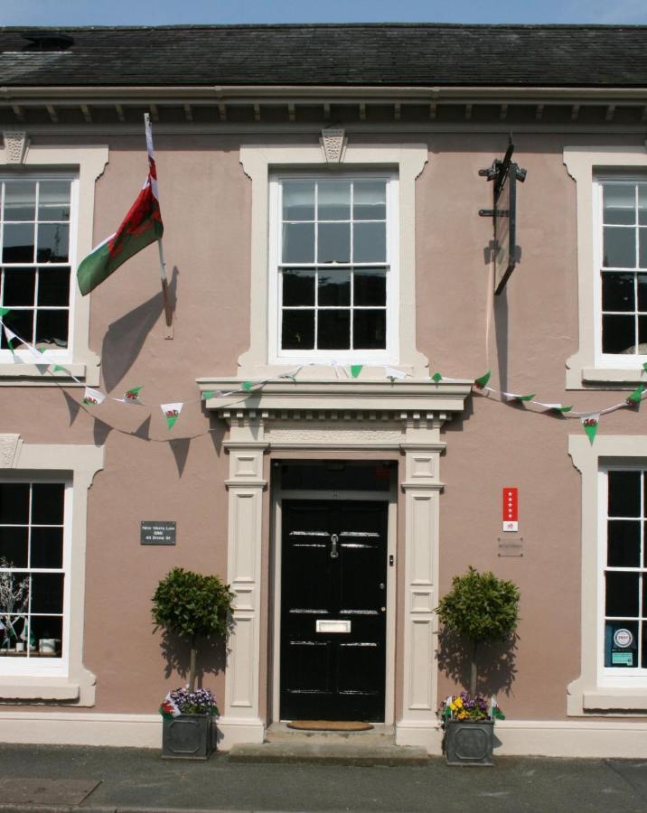 The New White Lion Hotel Llandovery Bagian luar foto