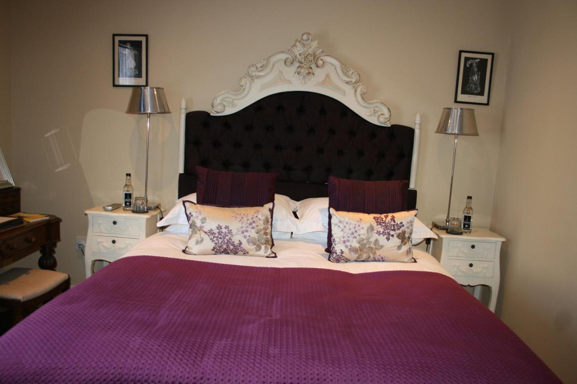 The New White Lion Hotel Llandovery Bagian luar foto