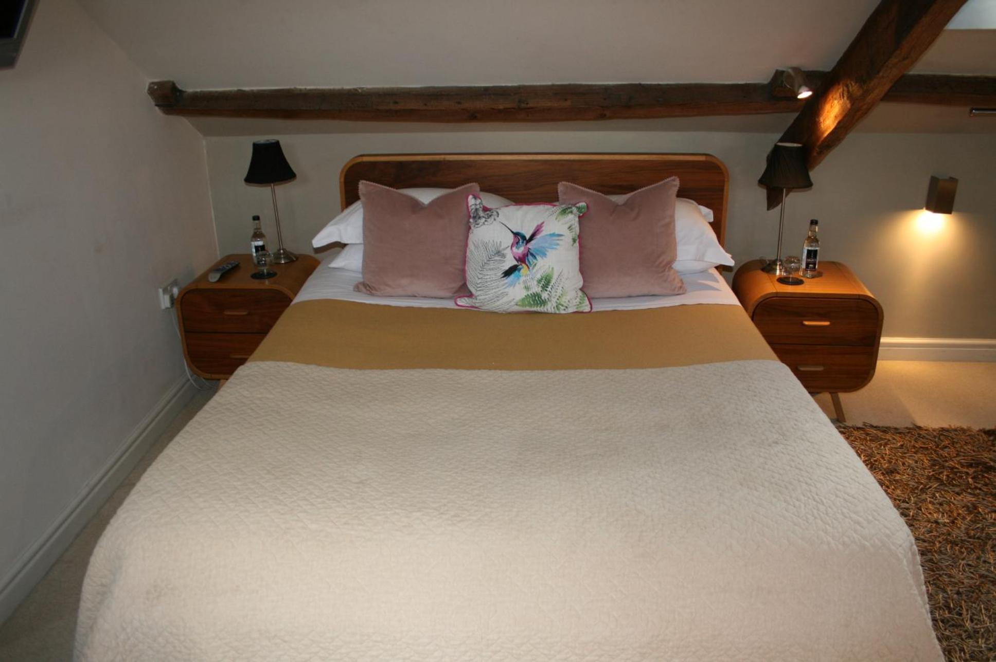 The New White Lion Hotel Llandovery Bagian luar foto